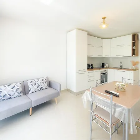 Bh - Lenval - Ac, Wifi, 5 Pers Apartment
